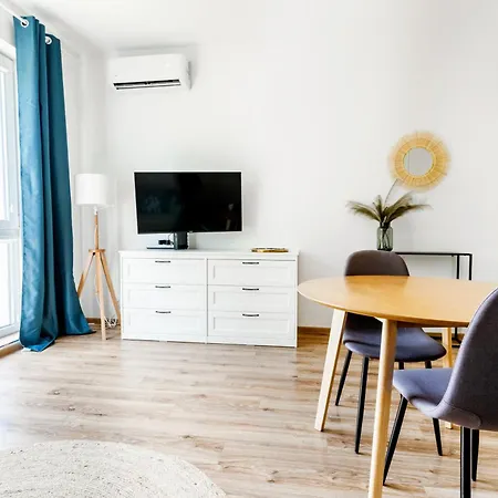 Ukiel Park 16 Przy Plazy Miejskiej - Klimatyzacja,free Parking,fv Apartment Olsztyn (Warmian-Masurian)