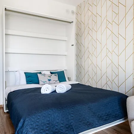 Apartment Ukiel Park 16 Przy Plazy Miejskiej - Klimatyzacja,free Parking,fv