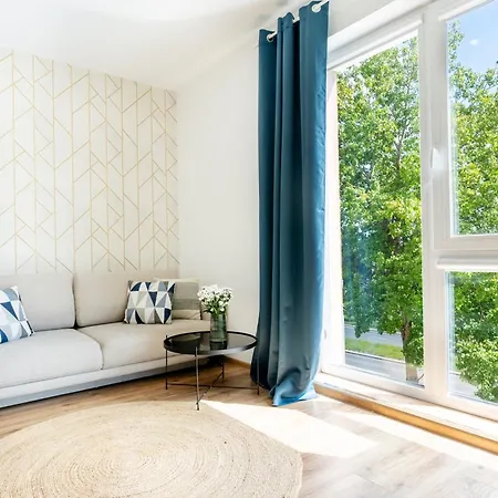 Ukiel Park 16 Przy Plazy Miejskiej - Klimatyzacja,free Parking,fv Apartmán *